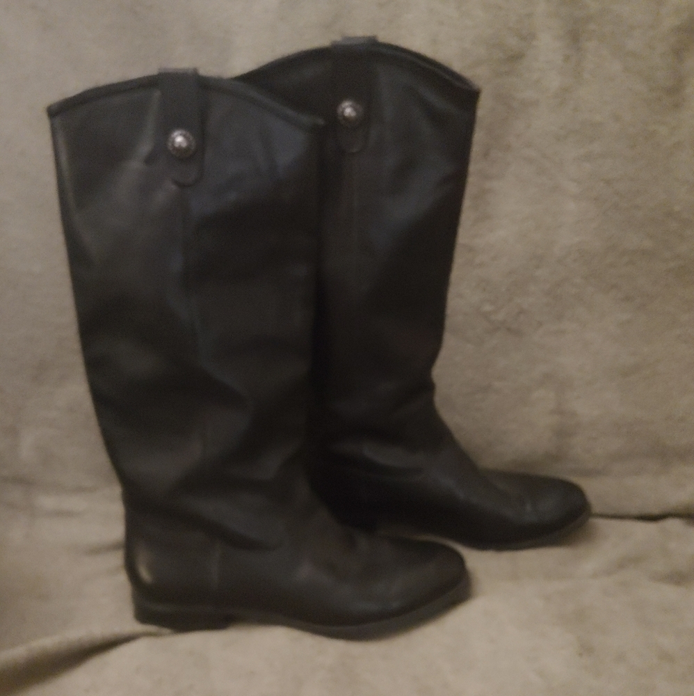 size: 9.5 (US)